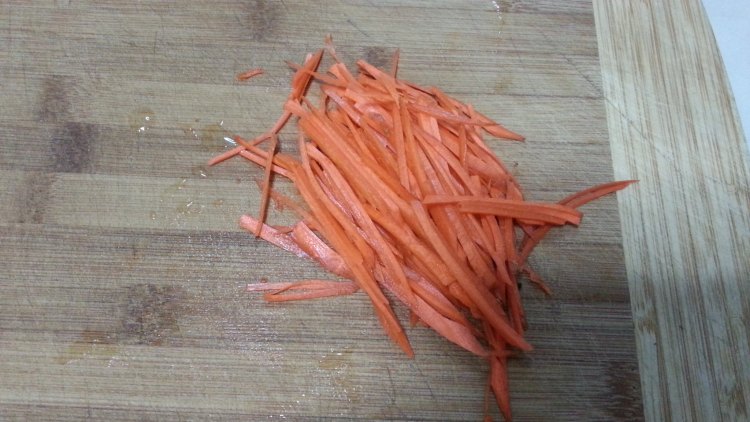 香肠蔬菜卷饼步骤2