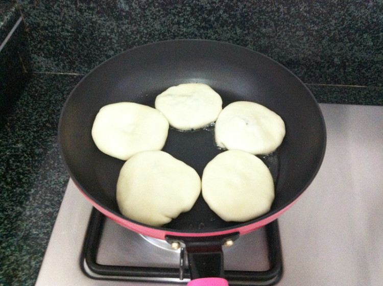 咸肉香煎馅饼步骤22