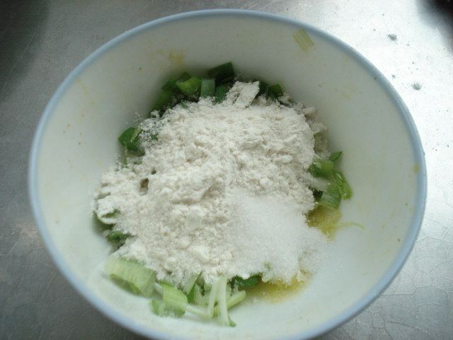 葱花烙饼步骤6