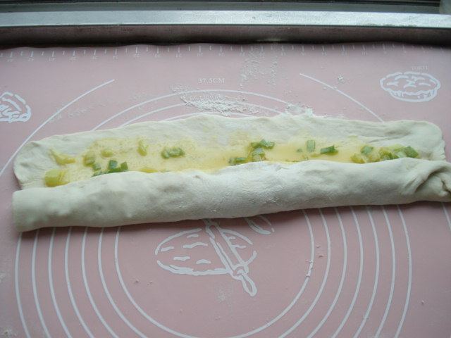 葱花烙饼步骤9