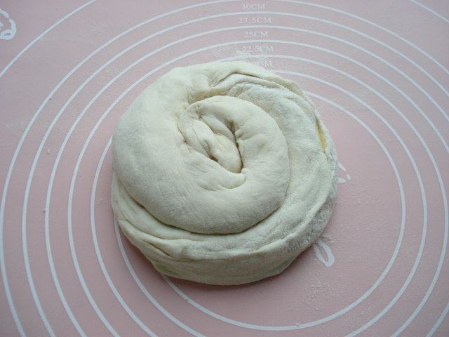 葱花烙饼步骤10