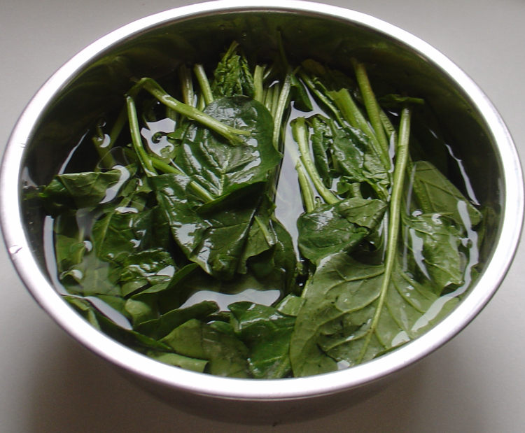 菠菜玉米面饼步骤1