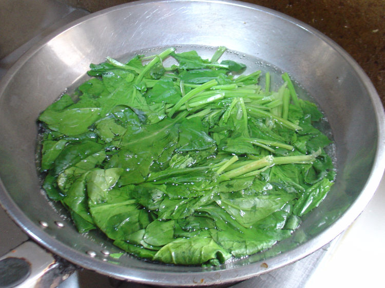 菠菜玉米面饼步骤2