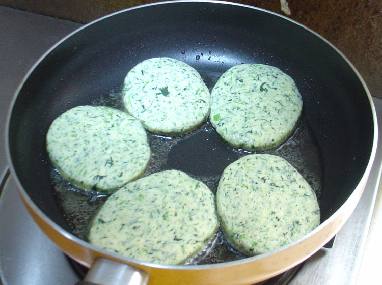 菠菜玉米面饼步骤15