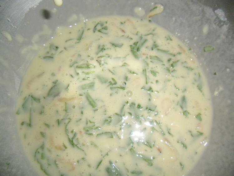 茼蒿虾米鸡蛋饼步骤3