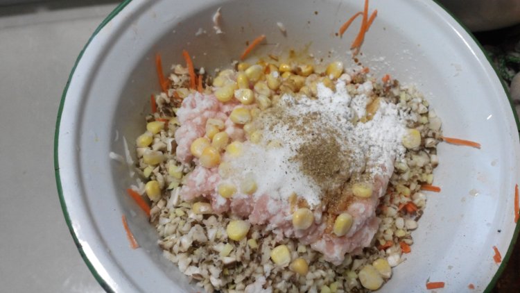 五彩藕饼步骤6