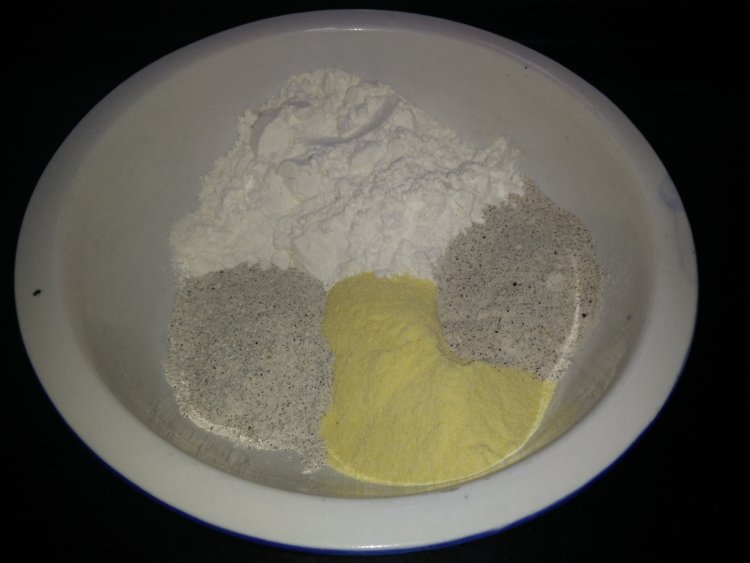 白糖黑芝麻杂粮饼步骤1