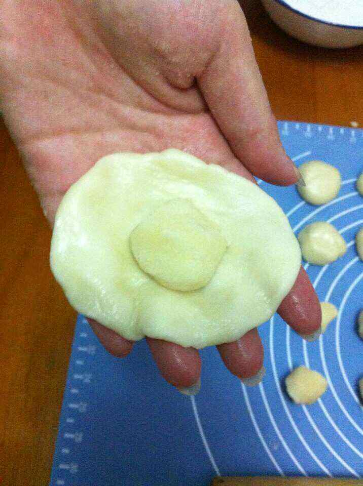 酥皮豆沙饼步骤4