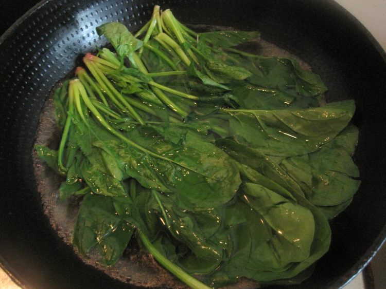 菠菜鸡蛋摊饼步骤2