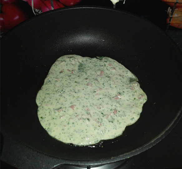 火腿肠香菜鸡蛋饼步骤7