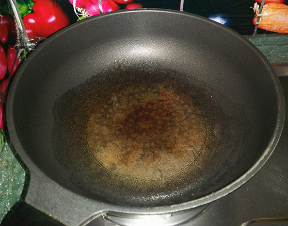 火腿肠香菜鸡蛋饼步骤6