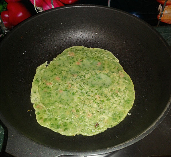 火腿肠香菜鸡蛋饼步骤8