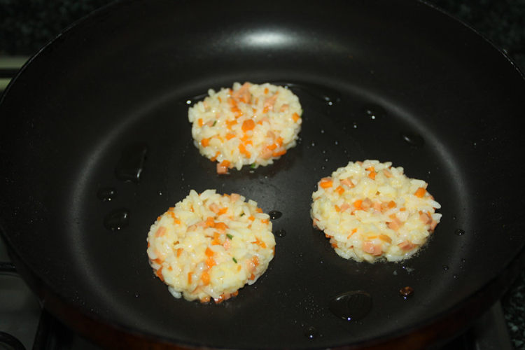 火腿米饭饼步骤3