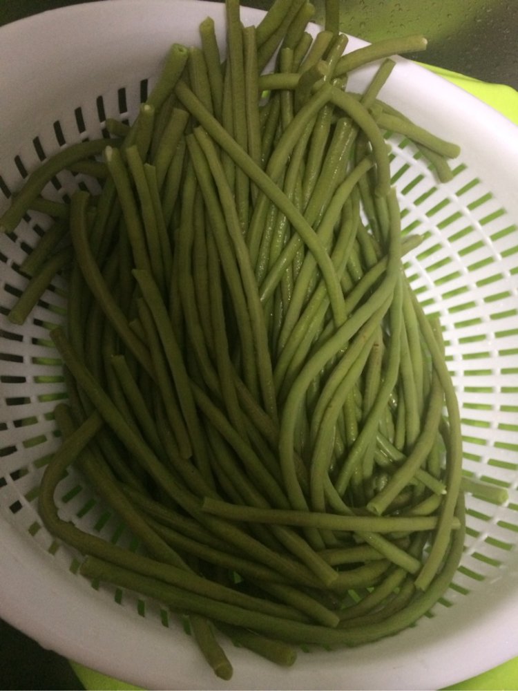 豇豆大肉水饺步骤3