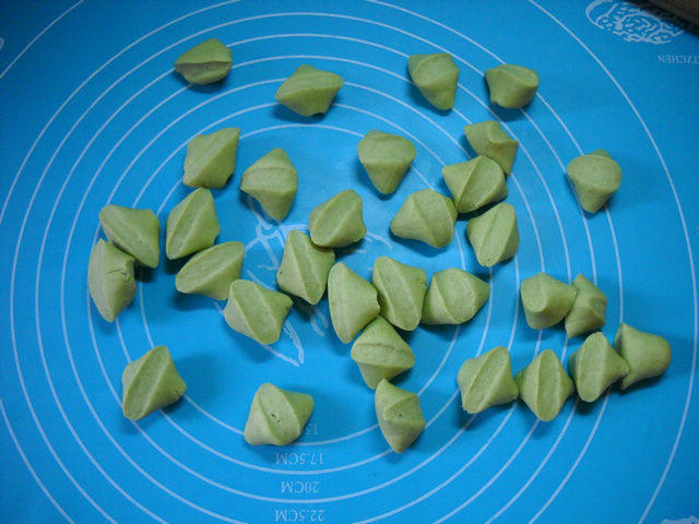 茼蒿粉丝元宝蒸饺步骤9