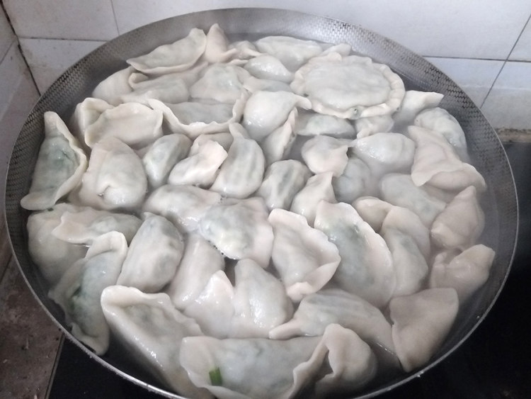 韭菜鸡蛋饺子步骤11