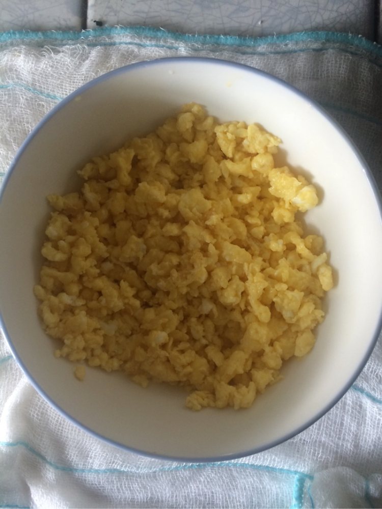 猪肉韭菜饺子步骤2