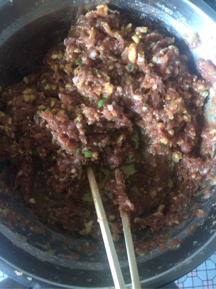 猪肉韭菜饺子步骤4