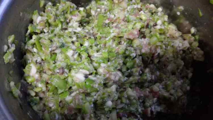 香菇猪肉芦笋馄饨步骤5