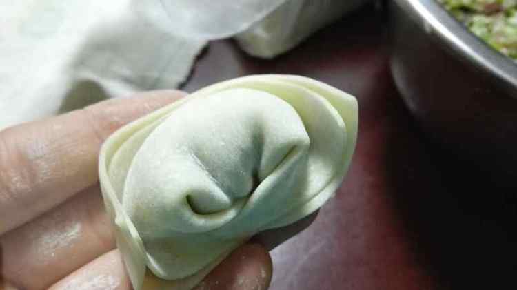 香菇猪肉芦笋馄饨步骤8