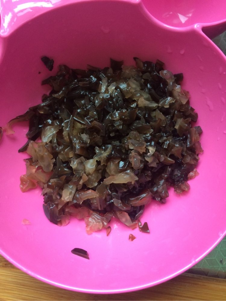 香菇胡萝卜饺子步骤1