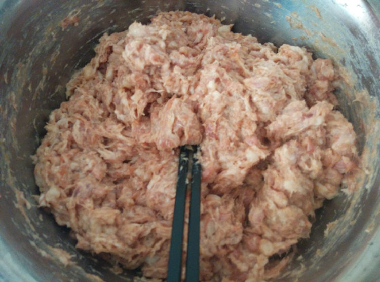 韭菜肉蒸饺步骤3