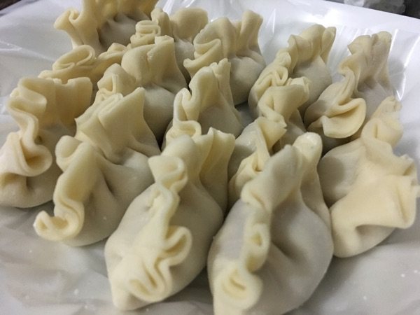 香菇鲜虾瘦肉饺步骤5