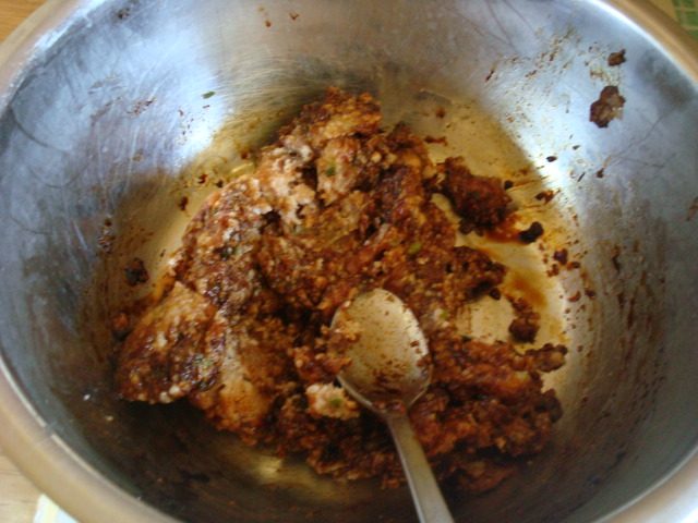 猪肉酸菜饺子步骤3