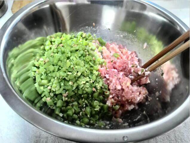 豇豆煎饺子步骤7