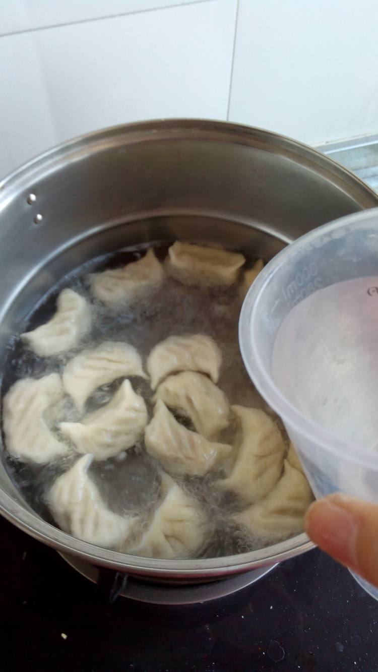 白菜虾仁水饺步骤13