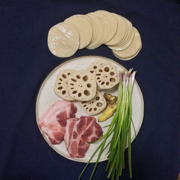 莲藕肉馅饺子步骤1