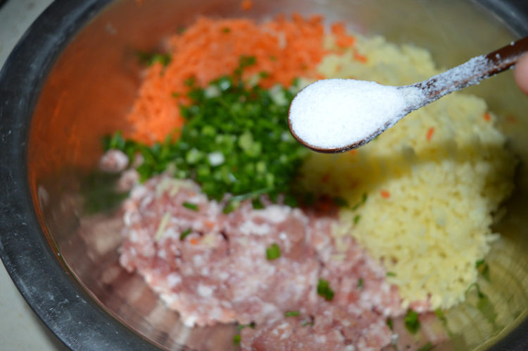 土豆肉末水饺步骤7