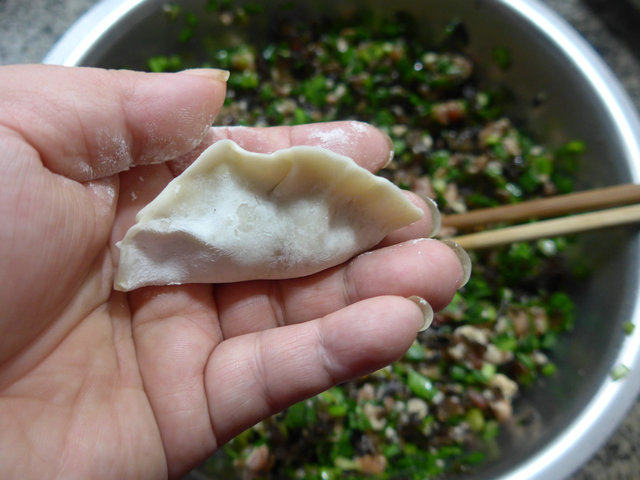 韭菜黑木耳馅饺子步骤11