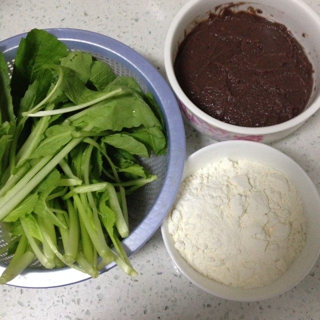 豆沙馅柳叶蒸饺步骤1