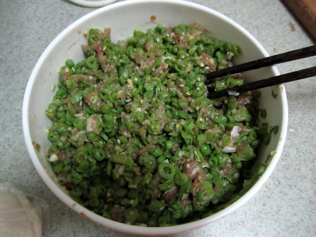 长豆角肉沫饺子步骤6