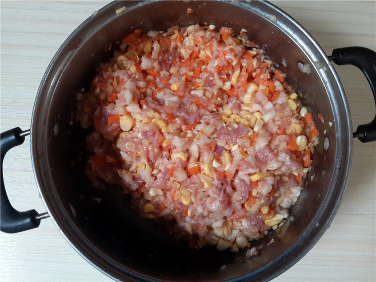 玉米马蹄饺子步骤9