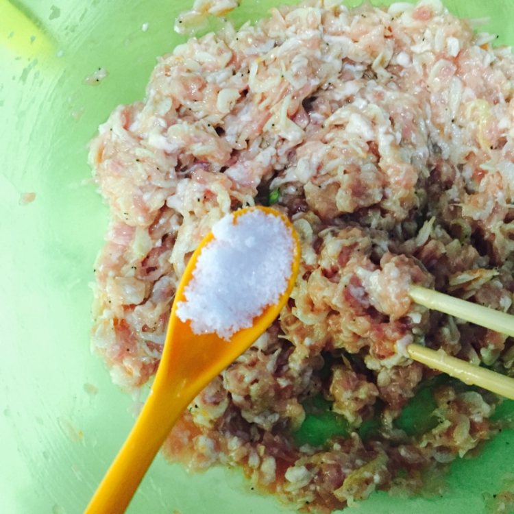 韭菜虾皮猪肉馅儿饺子步骤9