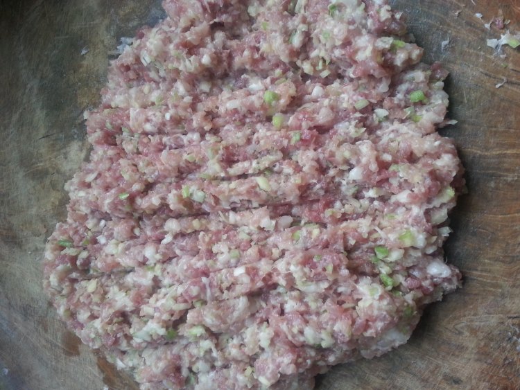 莲藕水饺步骤1