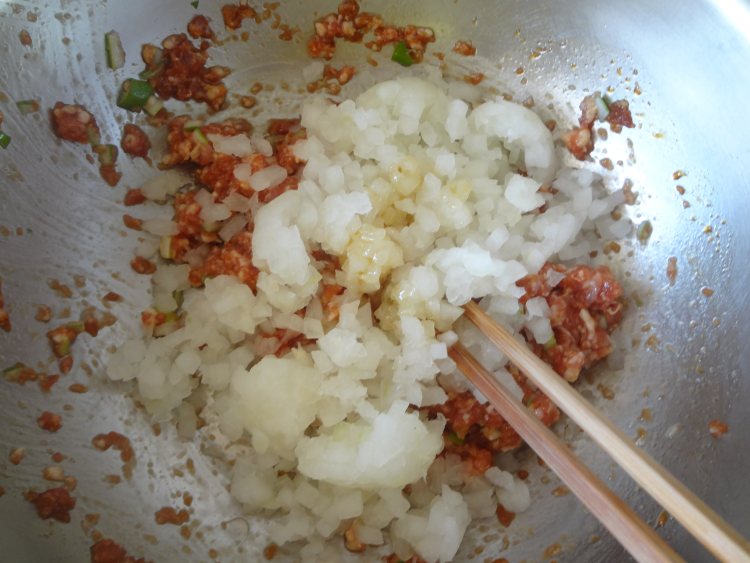 猪肉冬瓜饺子步骤5