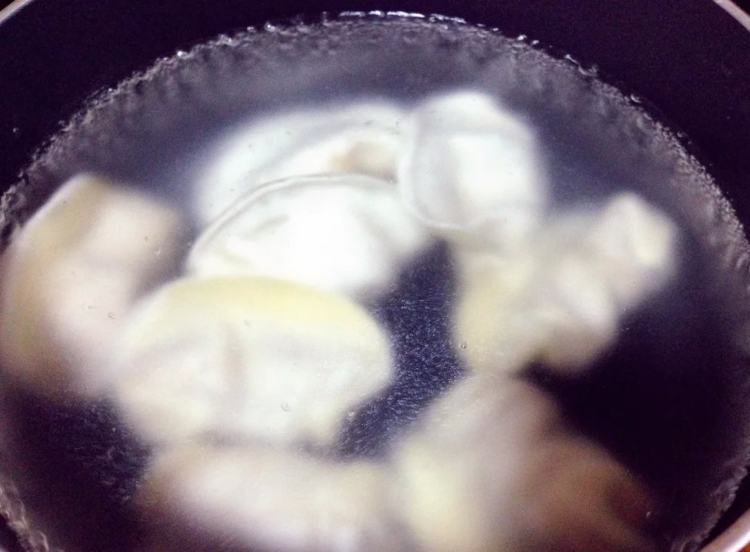 鲜汤水饺步骤4