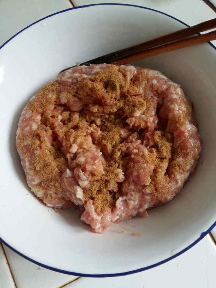 四季豆鲜肉饺步骤1