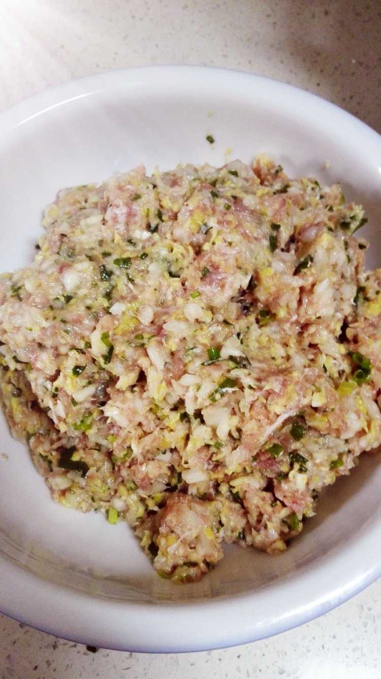 白菜猪肉馅饺子步骤5