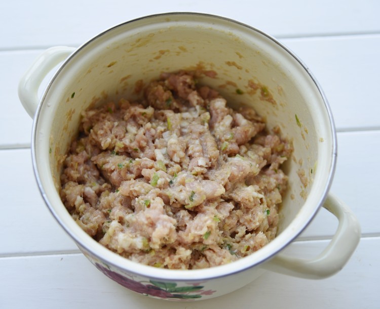 鲜肉蛋饺步骤2