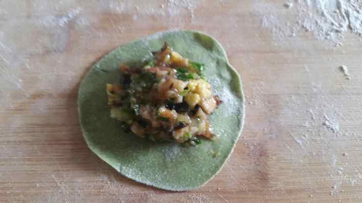 绿皮猪肉虾仁油菜水饺步骤10