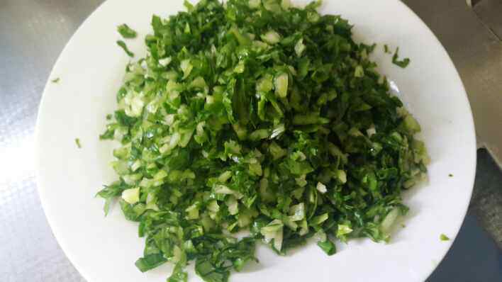 绿皮猪肉虾仁油菜水饺步骤7