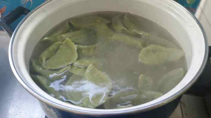 绿皮猪肉虾仁油菜水饺步骤12