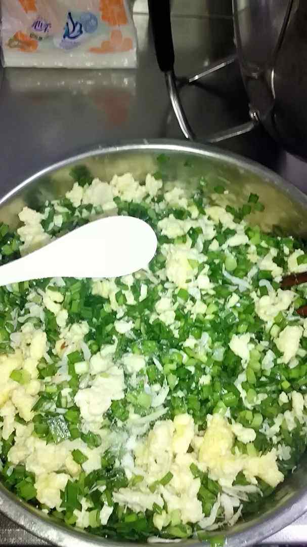 韭菜鸡蛋煎饺步骤6