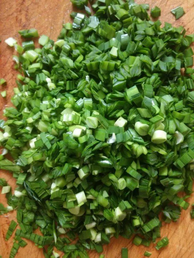芹菜虾仁水饺步骤4