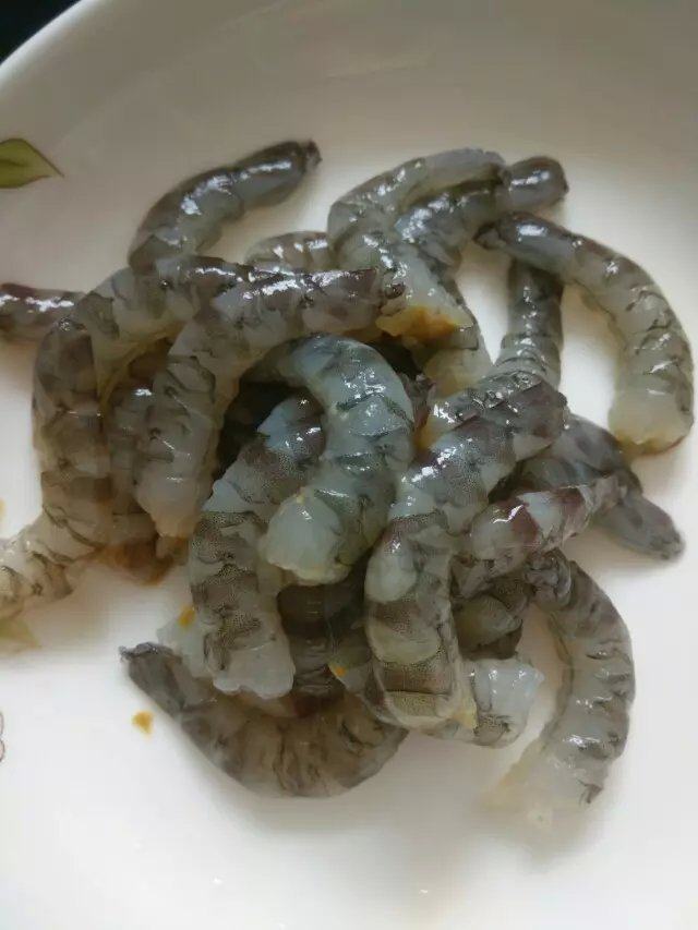 芹菜虾仁水饺步骤8