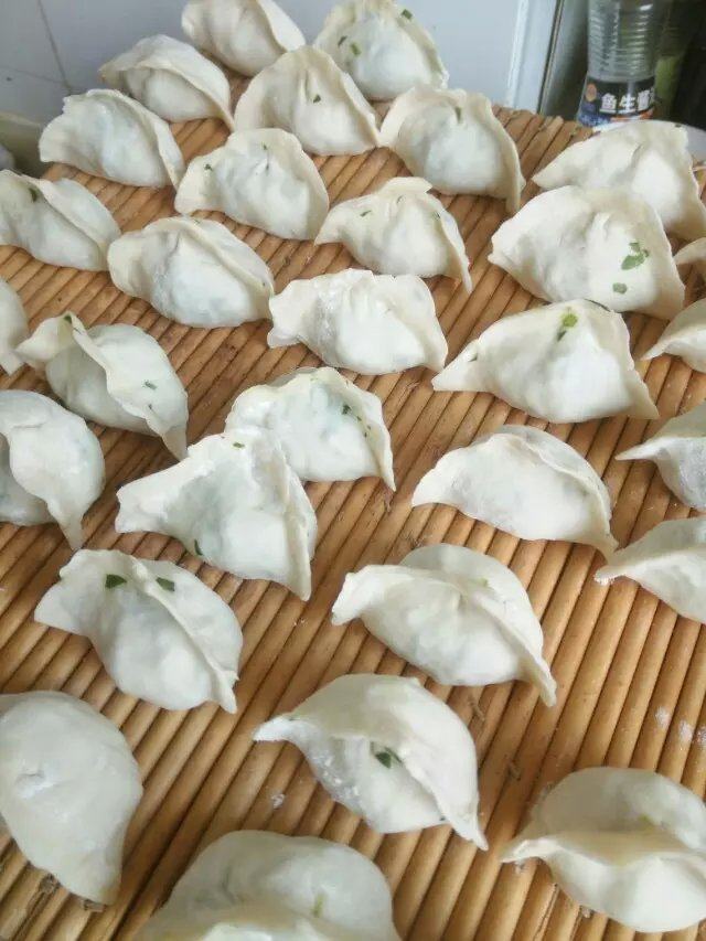 芹菜虾仁水饺步骤14